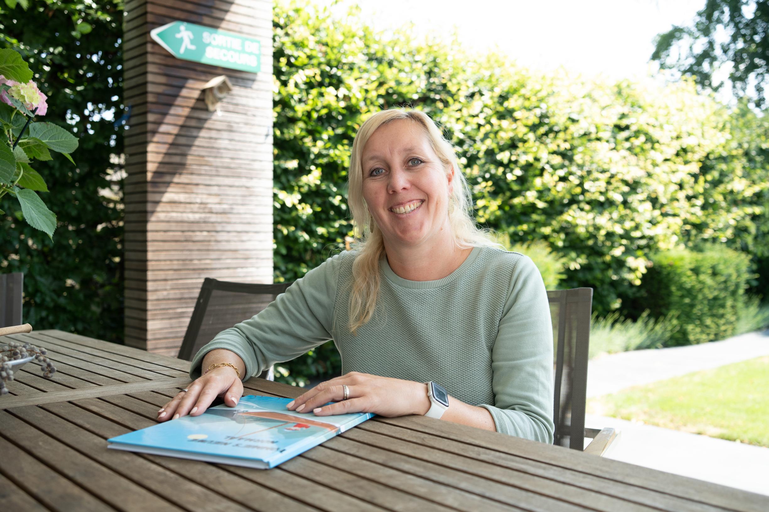 Irene uit Grubbenvorst schreef kinderboek én protocol over rouwverwerking op school: ‘Verdriet hoort